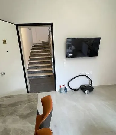 New Center Apartment Near Metro Athens Exterior photo