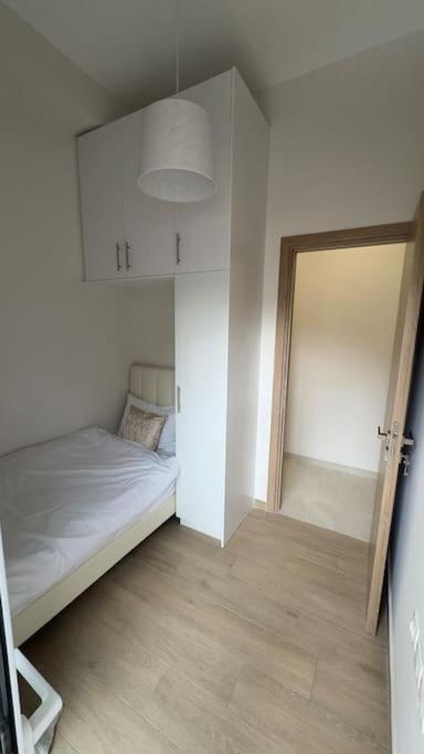 Apartment New Center Near Metro Athens